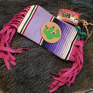 Serape clutch